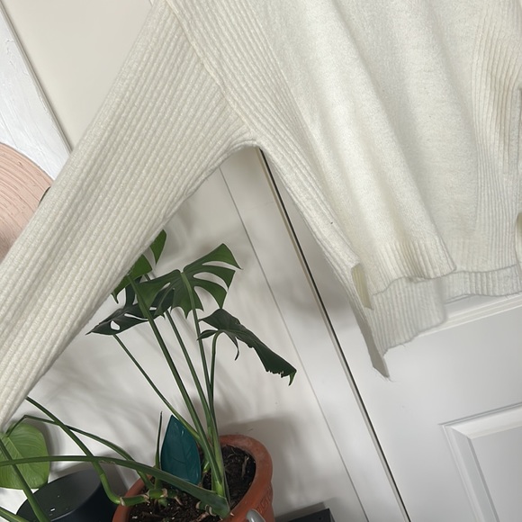 Dynamite turtleneck - Picture 3 of 3